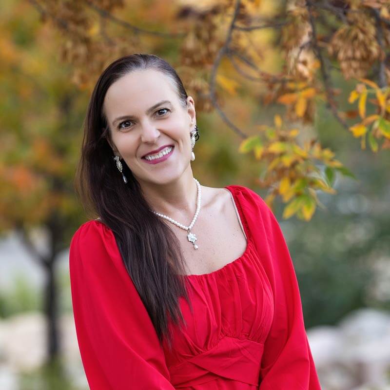 Step-Stone-Counseling-mental-health-counselor-Stephanie-face